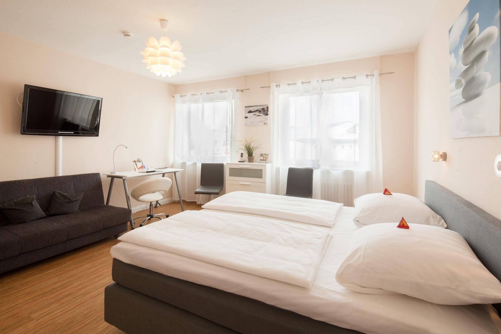 Schaefers Hotel, Self-Check-In, Cafe Und Baecker Am Hotel Vechta Εξωτερικό φωτογραφία